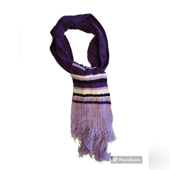 Super soft purple scarf - Picture 2 of 3